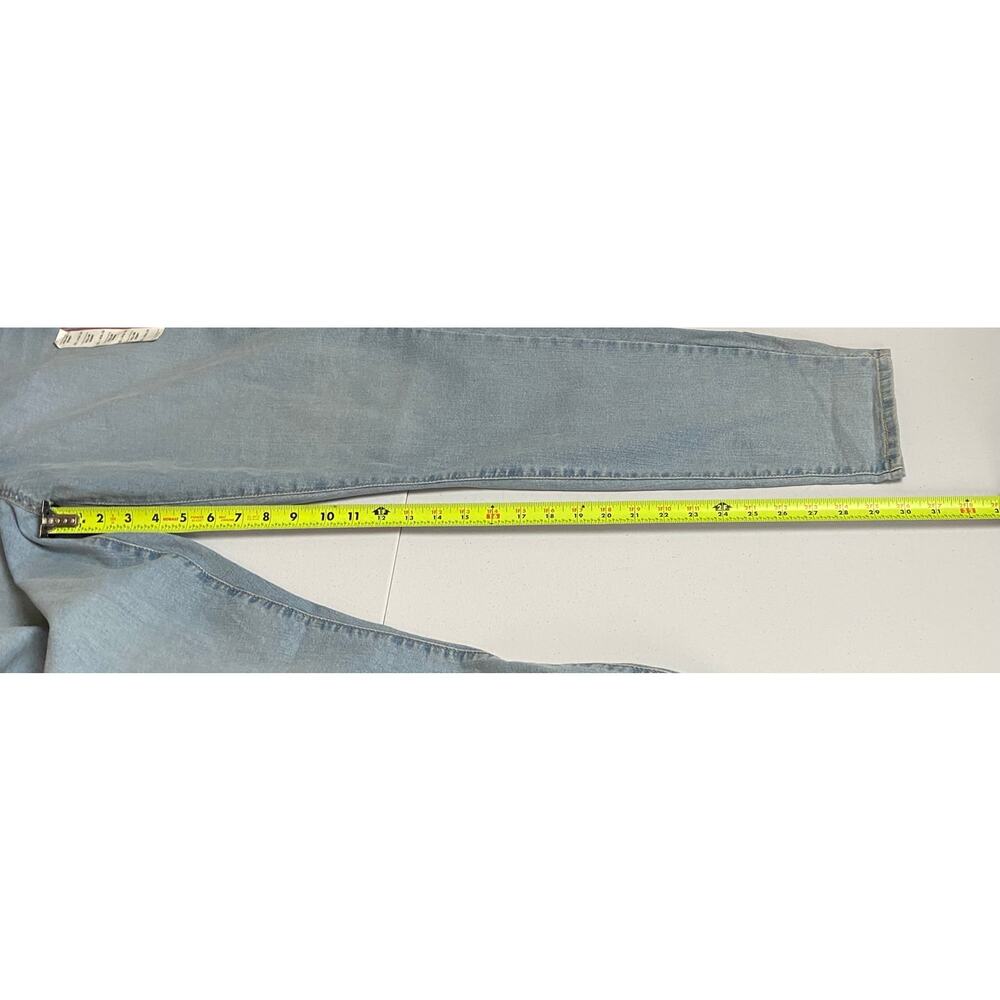 Levi Strauss Women's Totally Shaping Light Blue Pull On Skinny Jeans 22L NWT - Picture 12 of 13